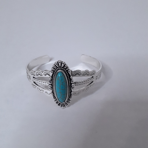 Jewelry - Navajo oblong faux turquoise antique metal cuff bracelet w/ art deco flourishes